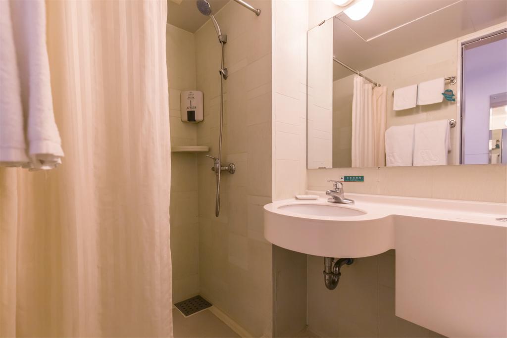 Jinjiang Inn Select Wuhan Chu Hehan Street Shuiguohu Экстерьер фото